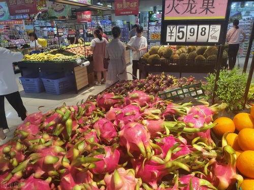 水果台最新爆料,明星们的甜蜜生活幕后故事